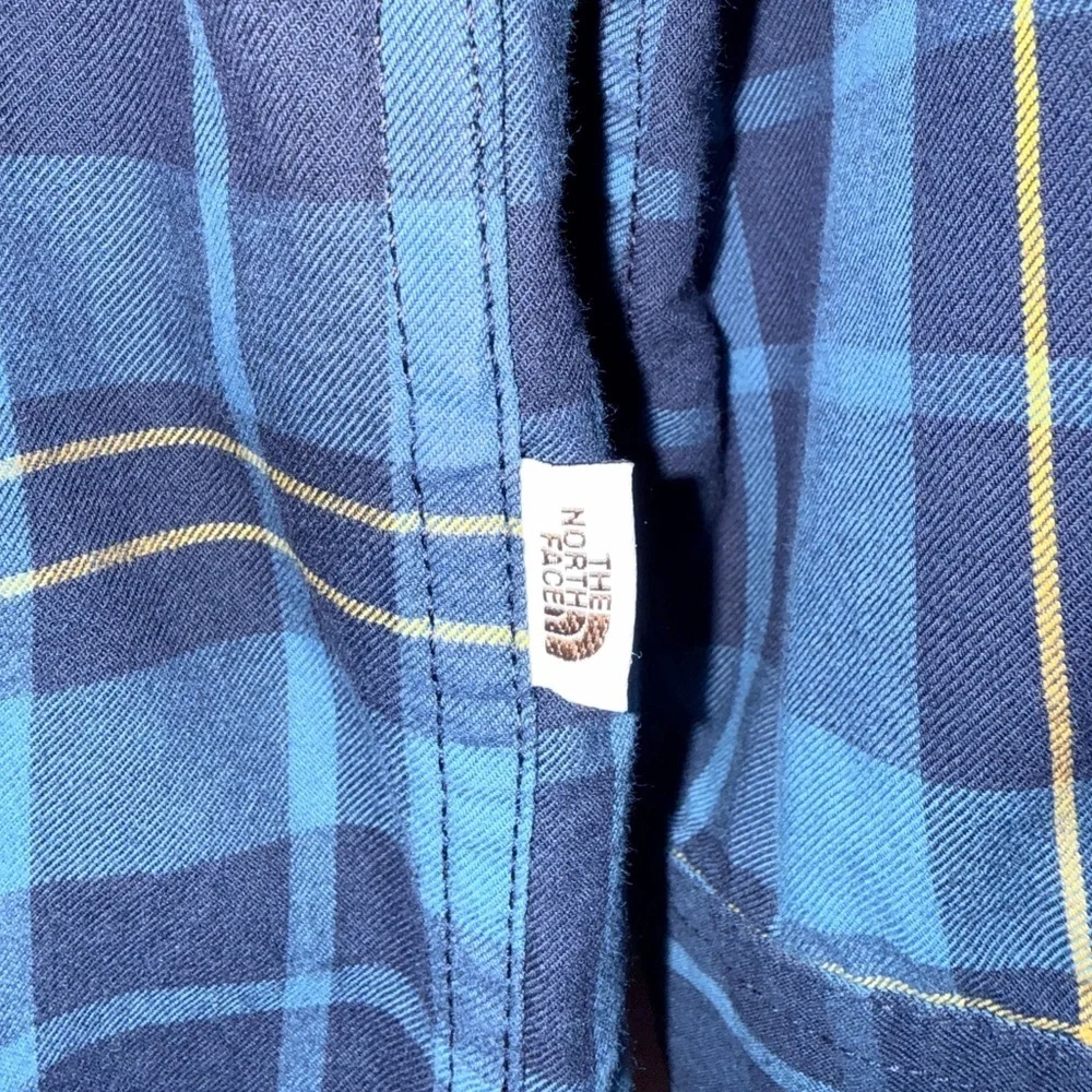 ✨ The North Face Men’s Plaid Button-Up Shirt – Blue Yellow Check – Size XL